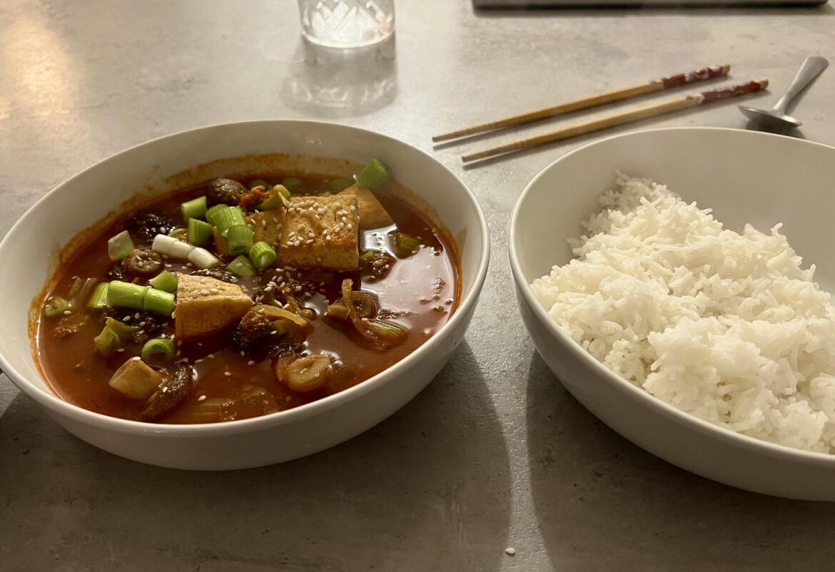 Not perfect or totally authentic, but attempted Gochujang Soup & Rice 😌