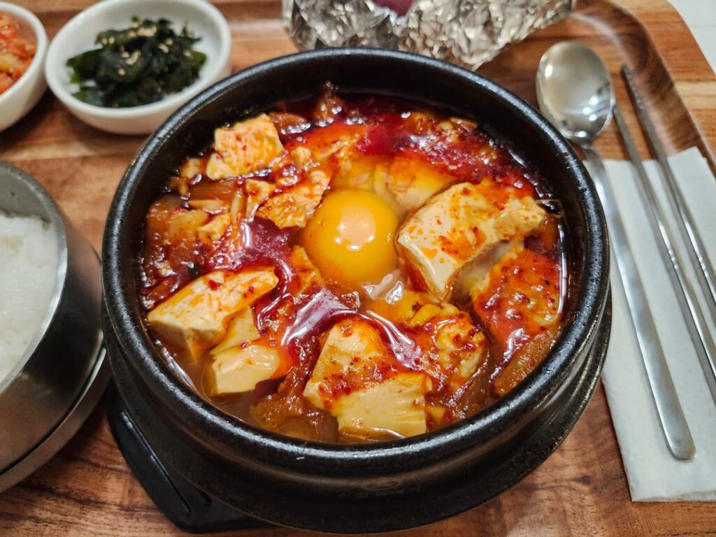 김치 순두부찌개 Kimchi sundubu jjigae