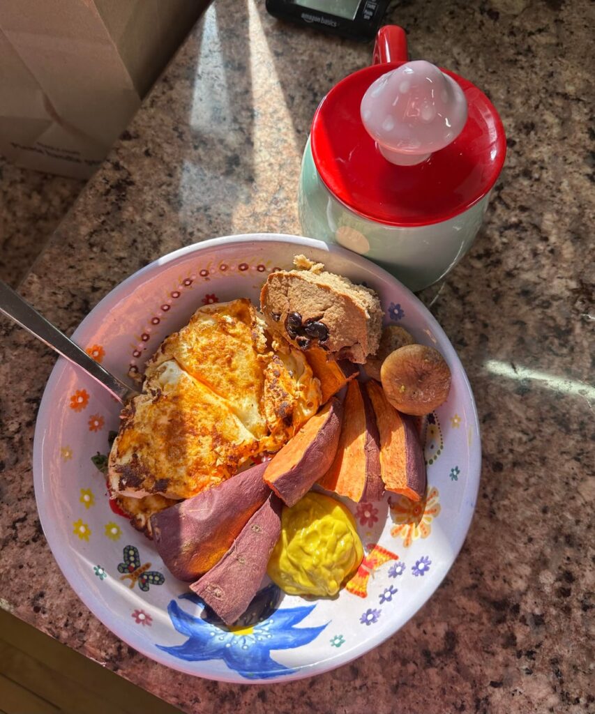 went a lil over again 🫣 total was 1361 calories (5th pic looks like maggots so plz proceed with caution)