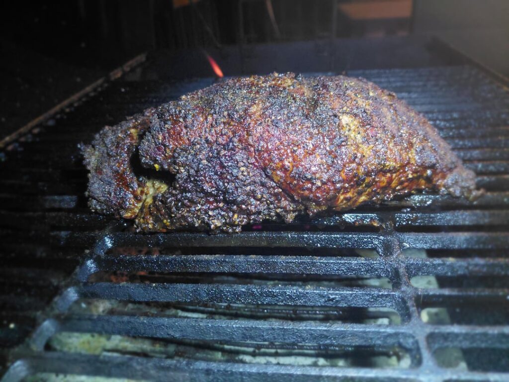 Confession: I quit the kitchen and moved on to food distribution but still want to post here...this is my pastrami from last week