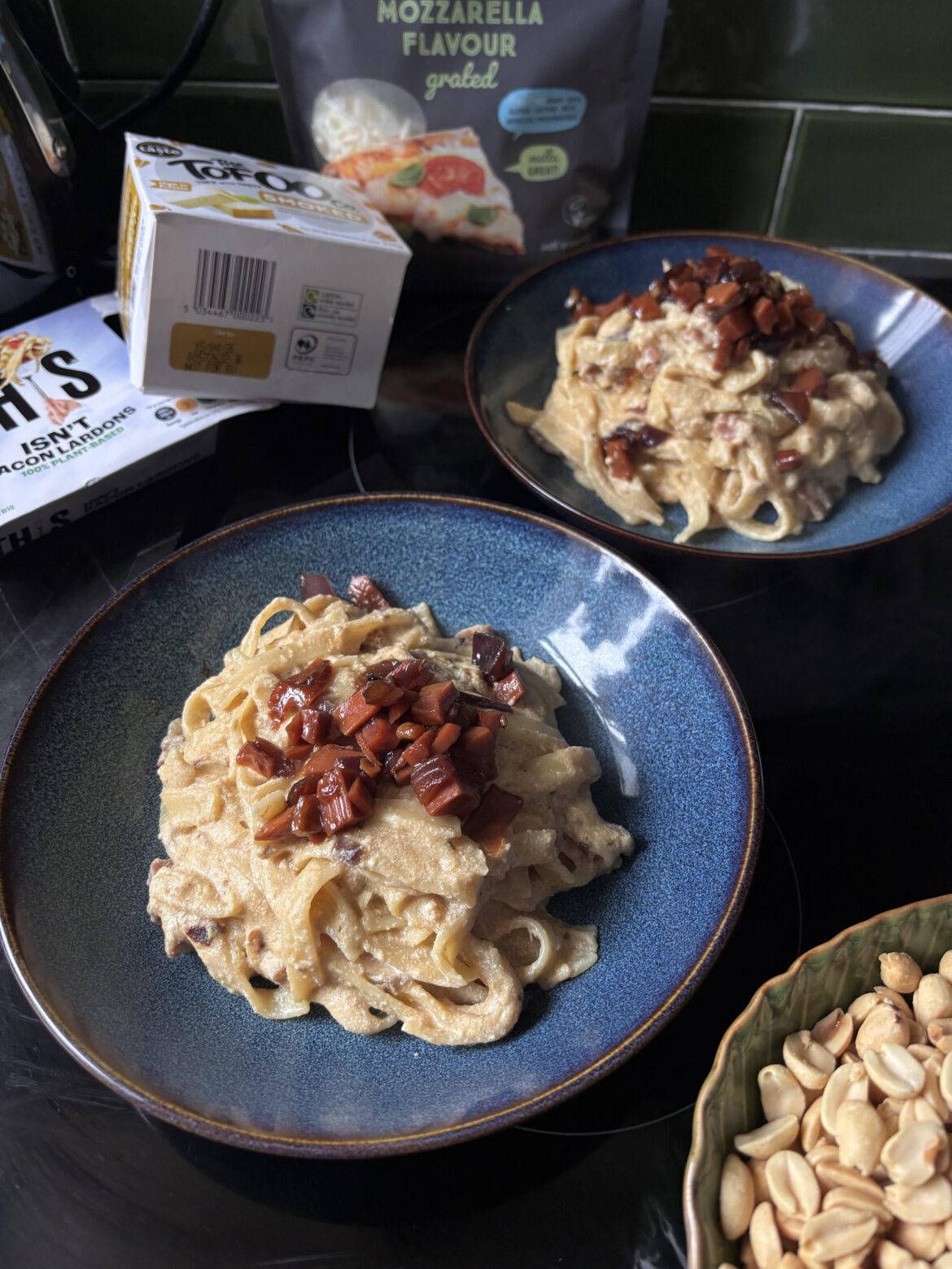 Came back from an aid work trip two days ago and couldn’t get myself to do much, but my 16yo brother flew in to visit and made this absolutely banging smoked tofu carbonara