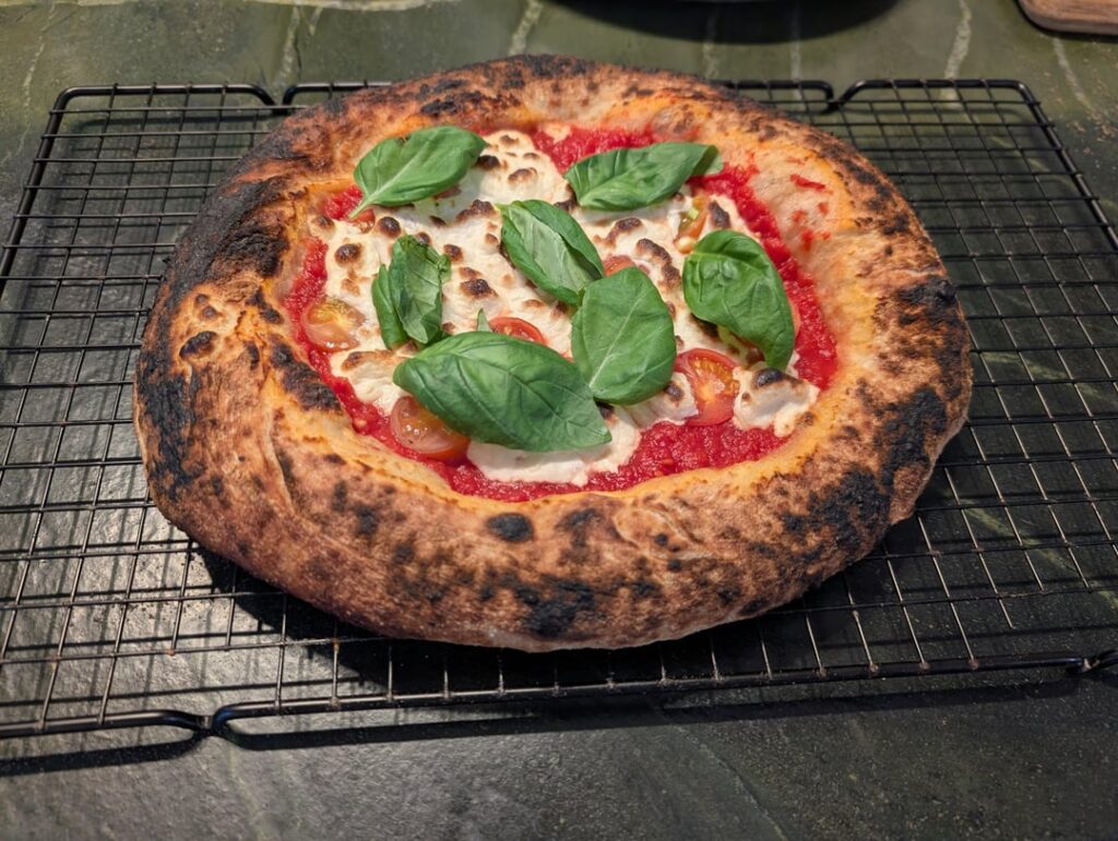 Shoutout to Julian Sisofo. Cannoto style pizza. Shoutout to Julian Sisofo. Cannoto style pizza.