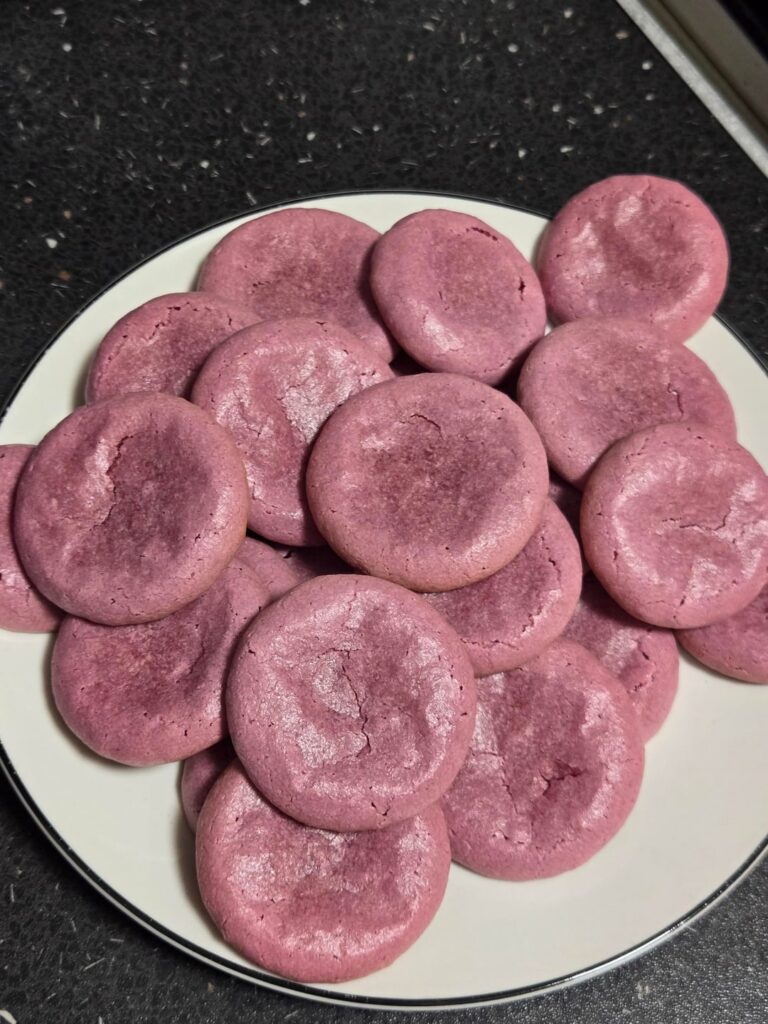 No feet, not smooth and kid of shiny + shiny bottoms and they look overbaked and underbaked in the same time. Why? No feet, not smooth and kid of shiny + shiny bottoms and they look overbaked and underbaked in the same time. Why?