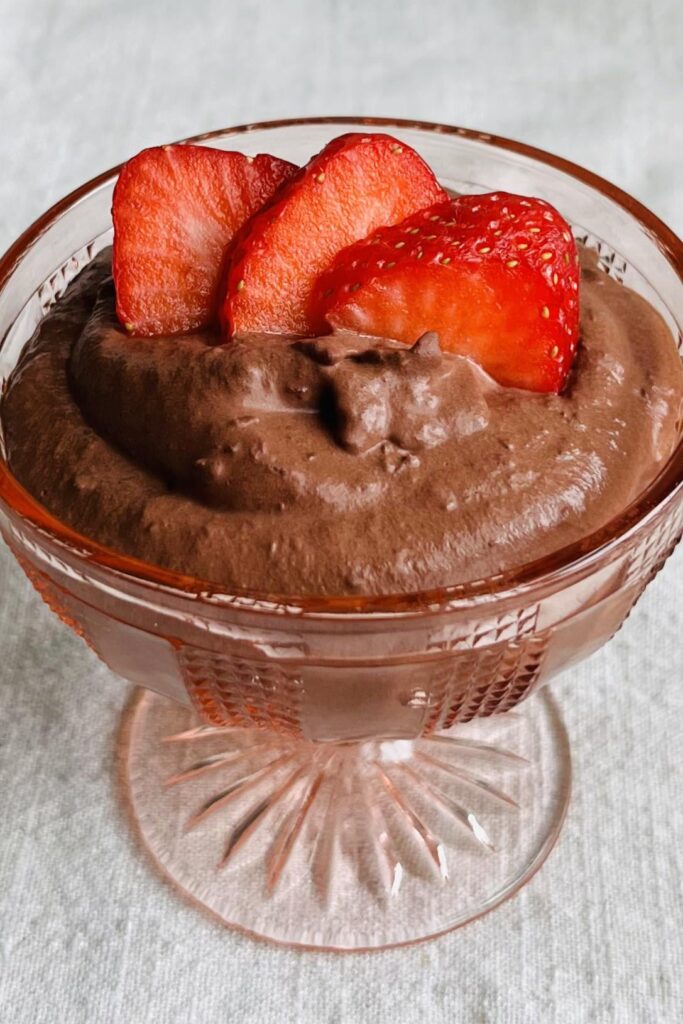Strawberry chocolate pudding