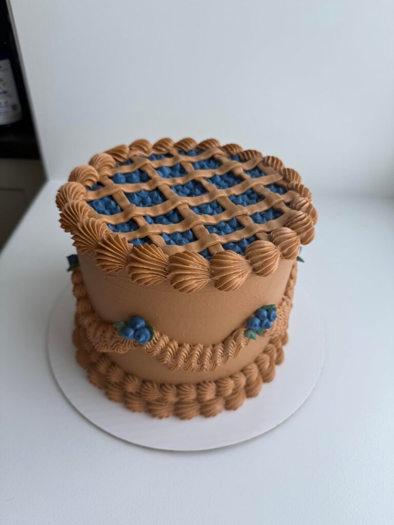 Blueberry pie cake