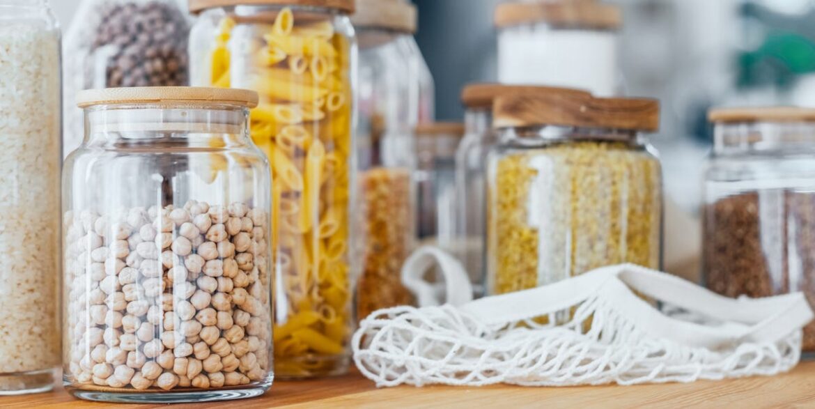 10 Ingredients Nutritionists ALWAYS Have In Their Kitchen