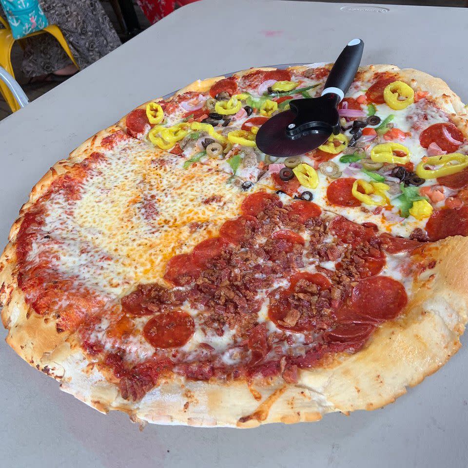 Huc-A-Poo's Bites and Booze | Tybee Island, Georgia