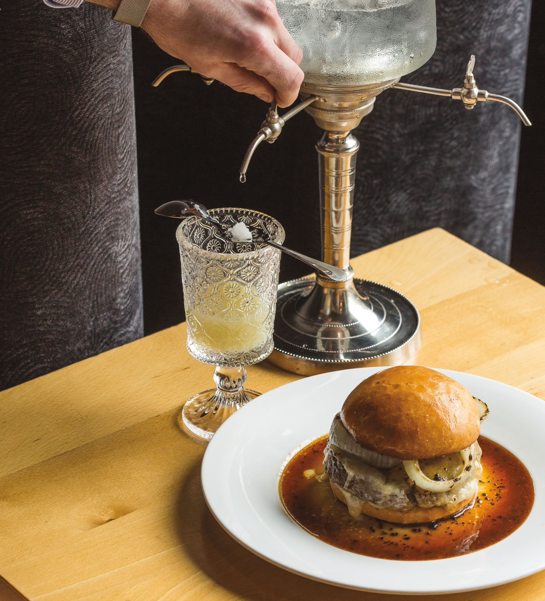 0618 eat bistro agnes burger k6ataz