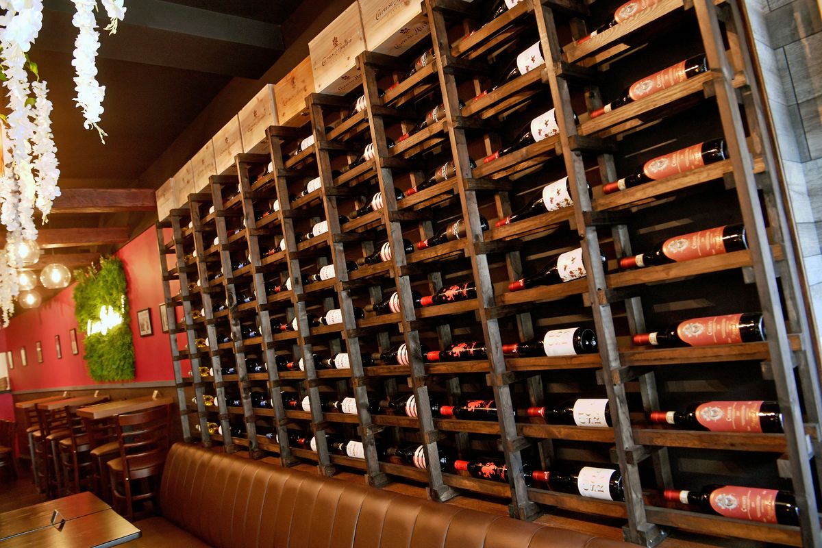 Popular wine bar chain with Midlands location collapses into administration