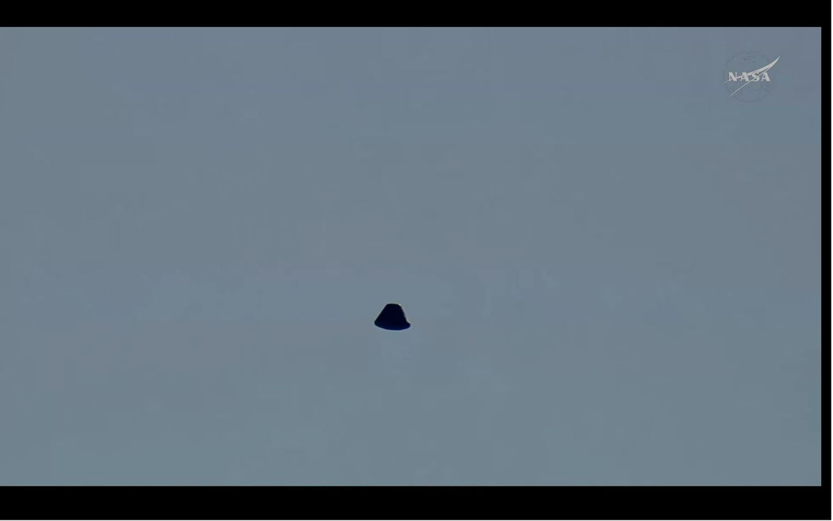 Commander Reid Wiseman, pilot Victor Glover, Christina Koch and Canada's Jeremy Hansen pierced Earth's atmosphere at Mach 32