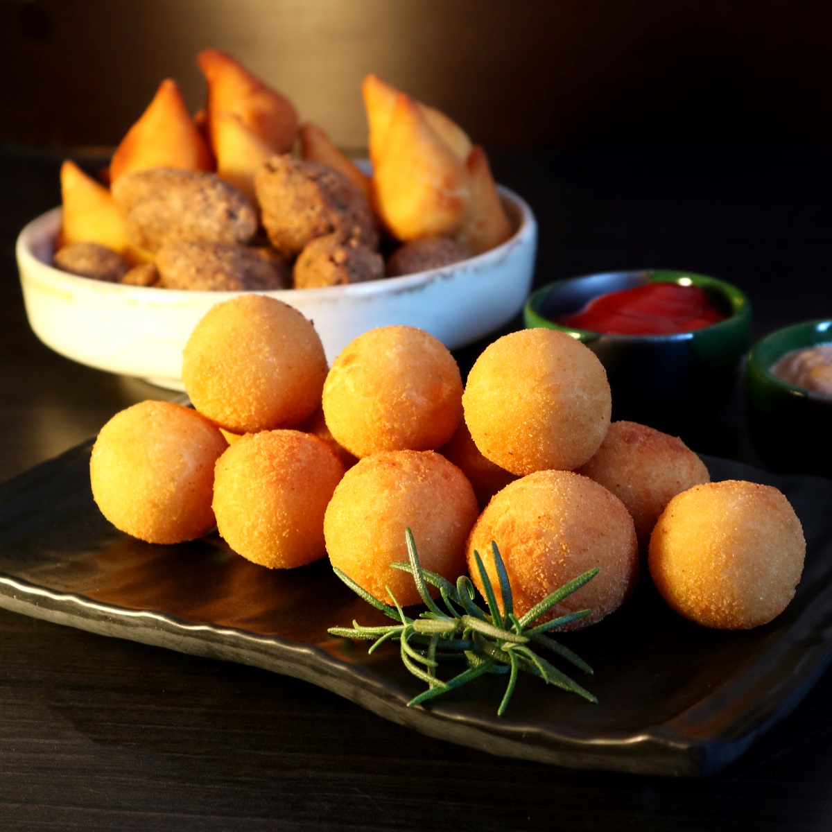Cheese balls, a snack as typical of Rio de Janeiro as it is of Brazil. © CarlaNichiata/iStock