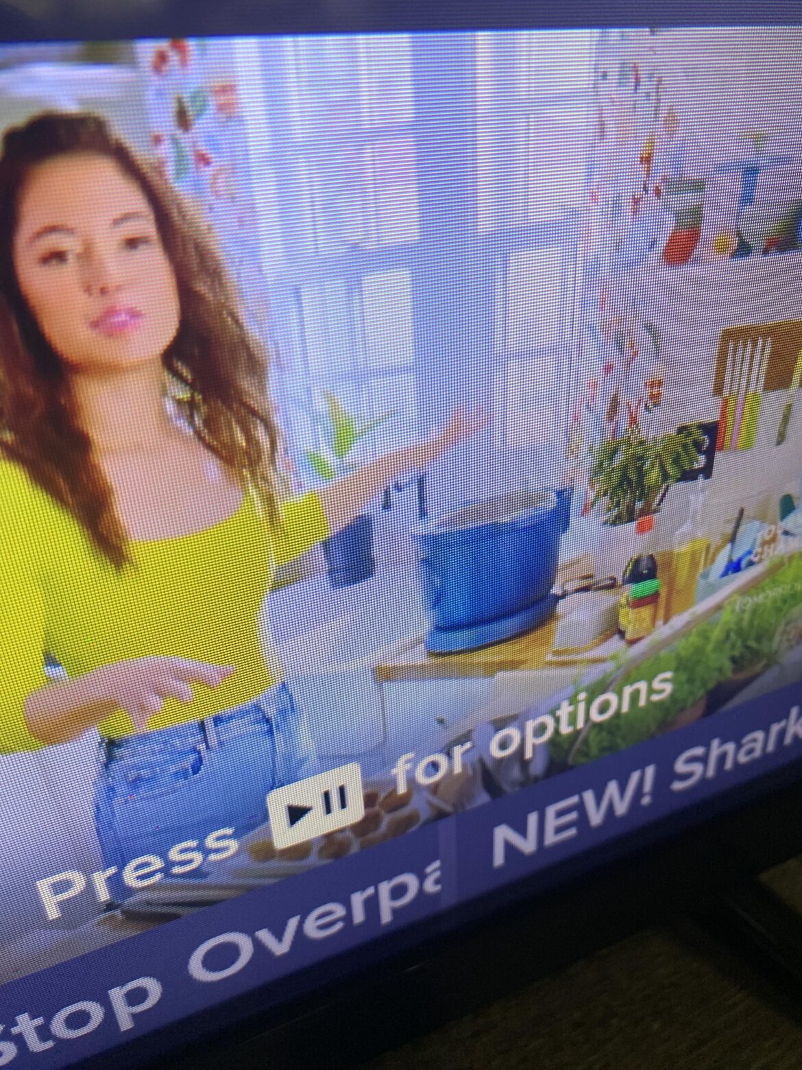 What slow cooker is this ? I don’t even know where to begin trying to explain it. It has a “ sear “ setting and it seems awesome .
