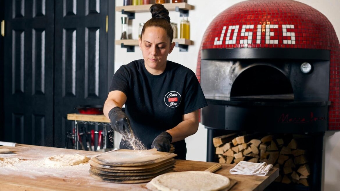 Josie's Pizza Bar shifts from truck to Glen Cove shop