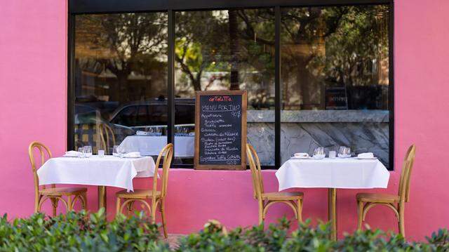 Outdoor tables at Cotoletta in South Beach, the second Cotaletta restaurant from 84 Magic Hospitality.