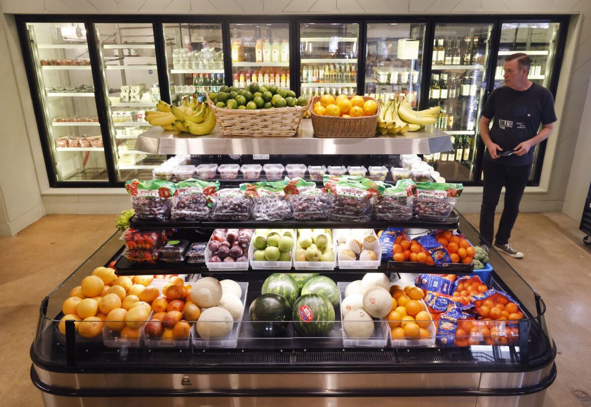 Downtown Dallas gets new grocer Downtown Dallas gets new grocer