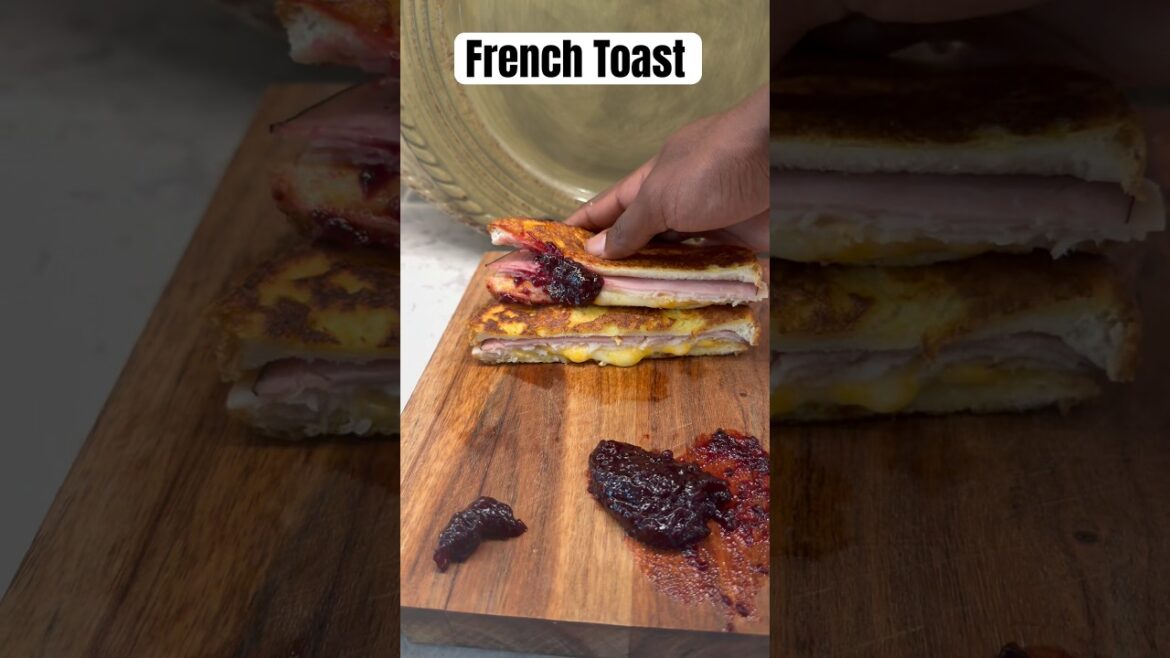 MAKING FRENCH TOAST MONTE CRISTO‘S !!!!￼