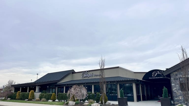 Patrizia's has taken over the former AG Steakhouse in Westbury.