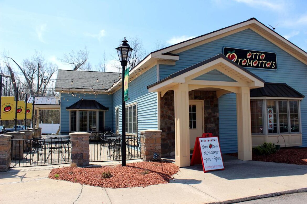 Otto Tomotto’s Good Italian Restaurant is located at Phoenix Mills Plaza on Route 96 in Victor.