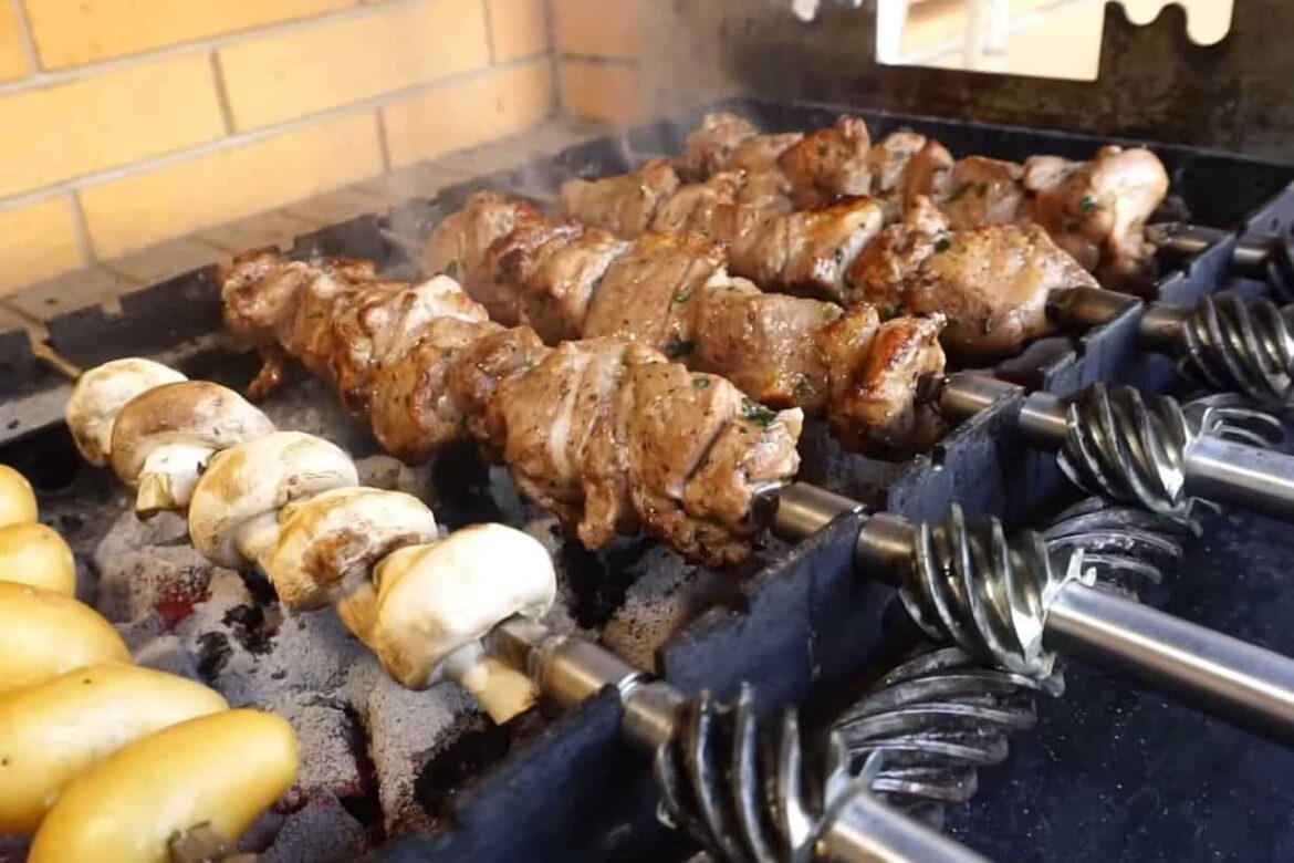 Five Greek Dishes Rank in World’s Top 100 Best Rated Foods – Kontosouvli at No.6!