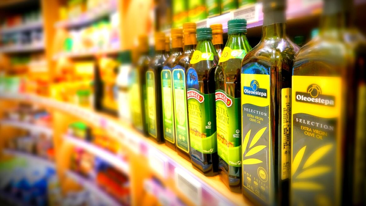 Extra Virgin Olive Oil Prices Could Reach €11/Kg in Italy, Officials Warn
