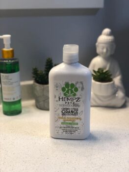 BioSilk therapy dog shampoo for shedding and sensitive skin