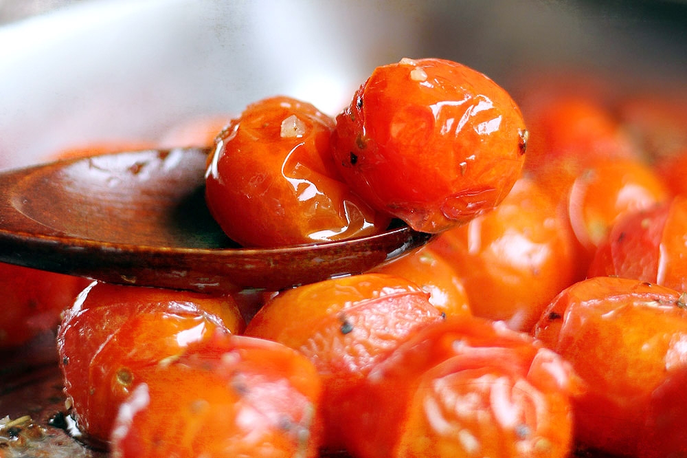 As the skins of the cherry tomatoes split, their sweetness becomes more pronounced. — Picture by CK Lim