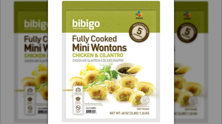 Green bag of Bibigo Chicken and Cilantro Mini Wontons