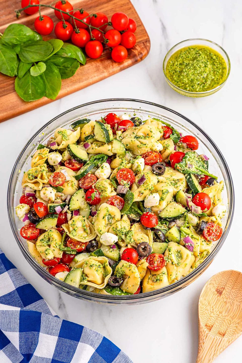 Pesto Tortellini Pasta Salad - Photo Credit: xoxoBella.