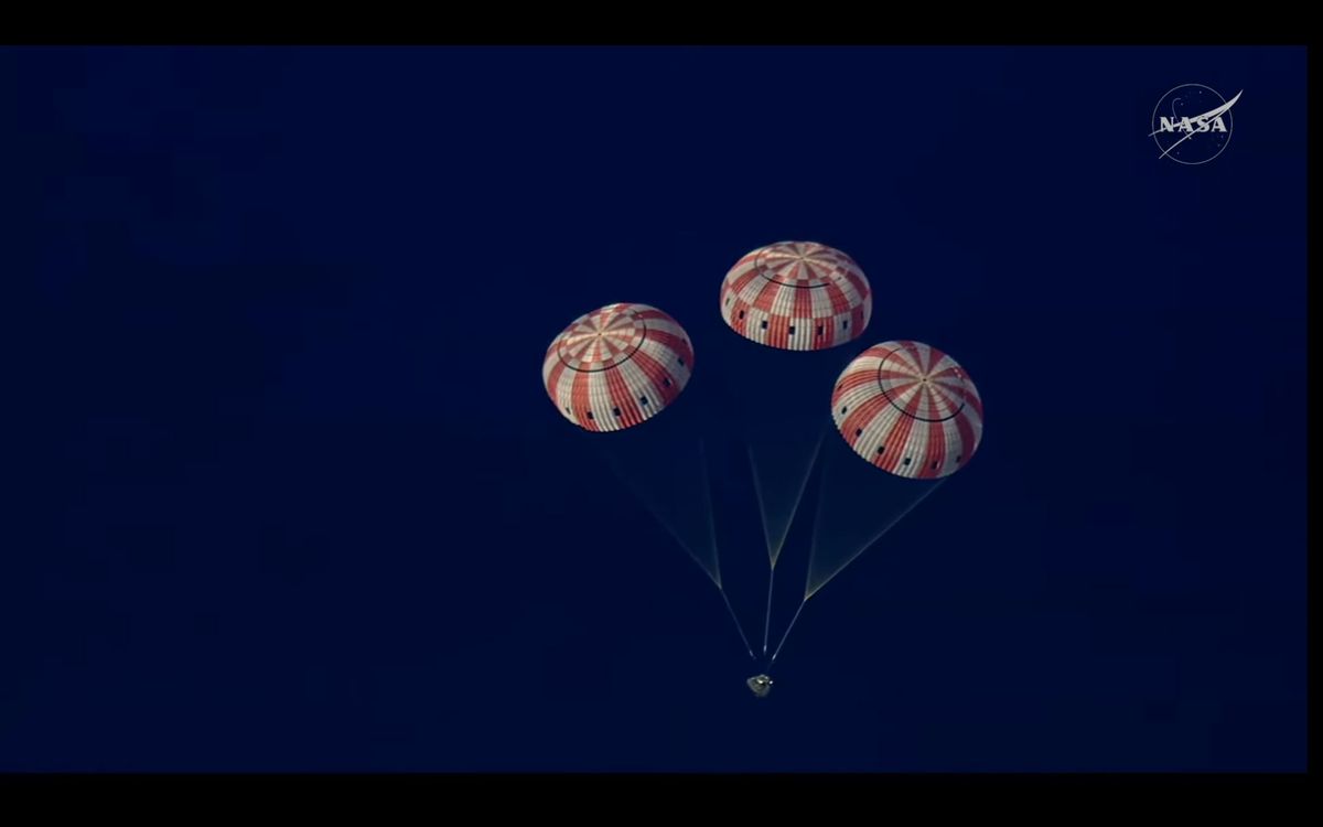 NASA spacecraft lands in the pacific