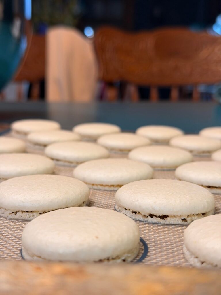What causes this gap between the feet and the rest of the cookie???