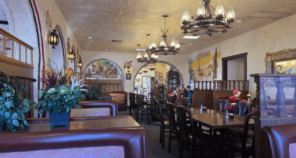 Can you recommend an old school Mexican Restaurant with this interior style?