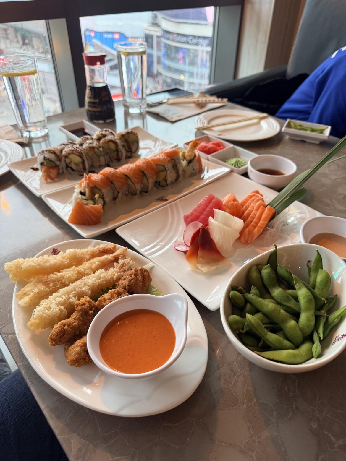 Sushi Downtown Toronto 🇨🇦