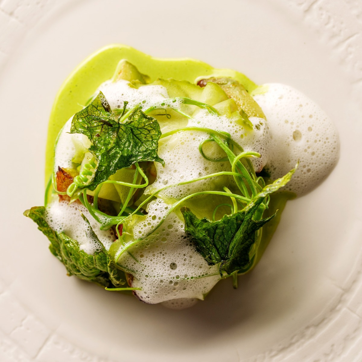 Shrimp with chayote, one of the appetizers at the Rio de Janeiro restaurant Lasai. © Lasai