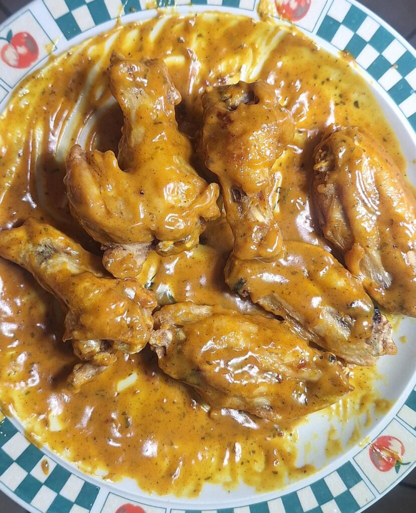 Air fryer broke 💔....baked 350 for 25 min. Fried in vegetable oil for 5 minutes . Fantastic! (Will replace air fryer). Tossed in BWW Thai Curry