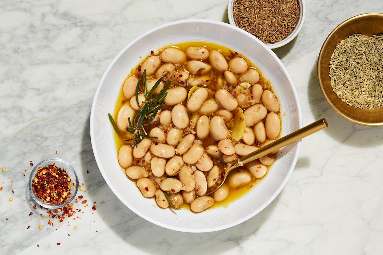 garlic rosemary marinated white beans