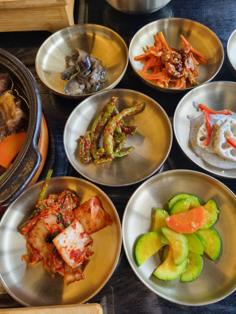 ganjang gejang jengsick간장게장 정식