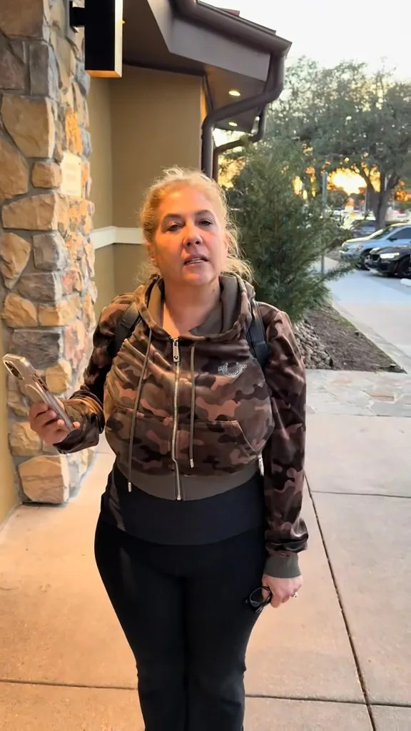 Alessandro’s exuberant host mom Rhonda (above) dragged him in for unlimited breadsticks. tiktok/@alessandro.salimei