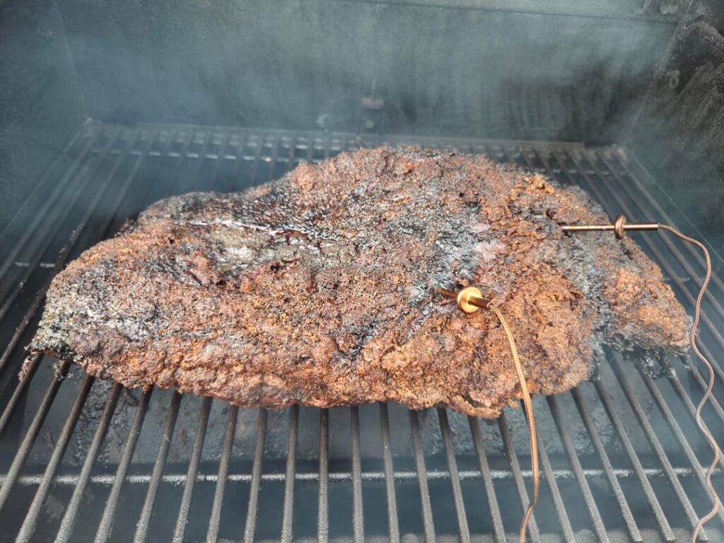 15lb Brisket, firm bark & buttery center 😋