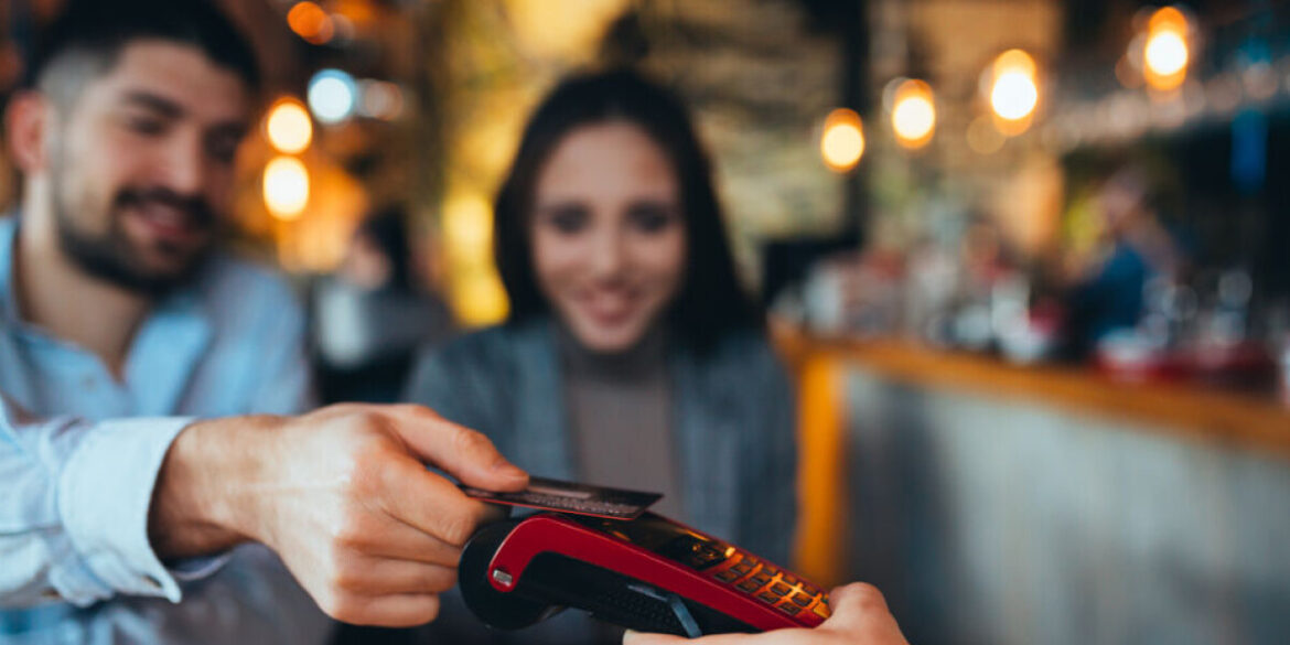 Can French restaurants legally refuse UK credit cards after Brexit?