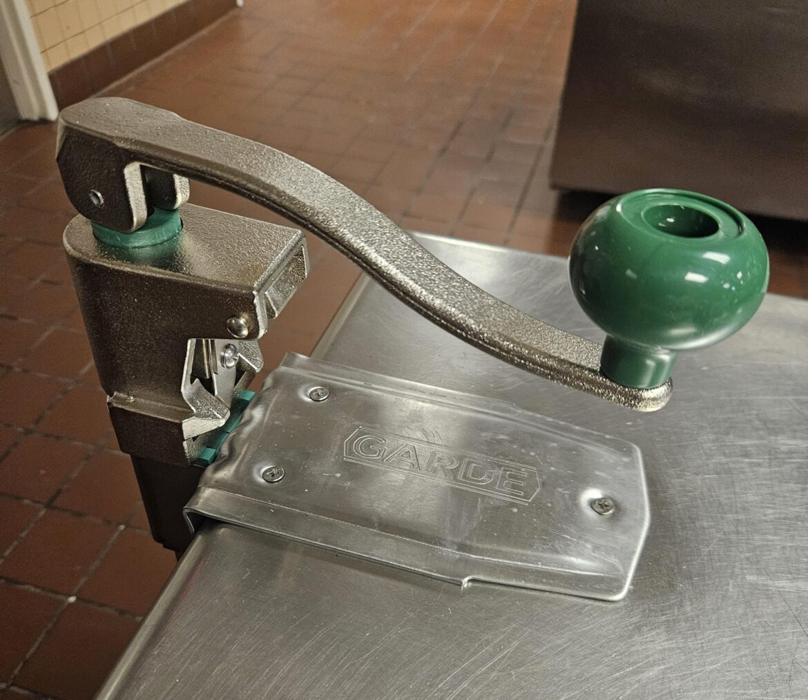 After having a tabletop can opener that sucked, it's hard to explain the level of excitement felt in the kitchen today.......