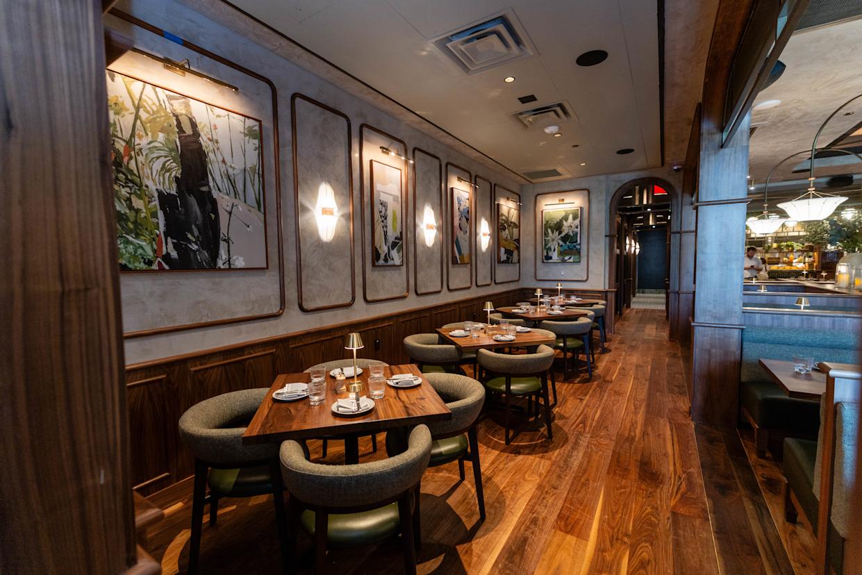 First look at Del Mar, a Mediterranean concept from Cameron Mitchell, opened April 7, 2026 in West Palm Beach.