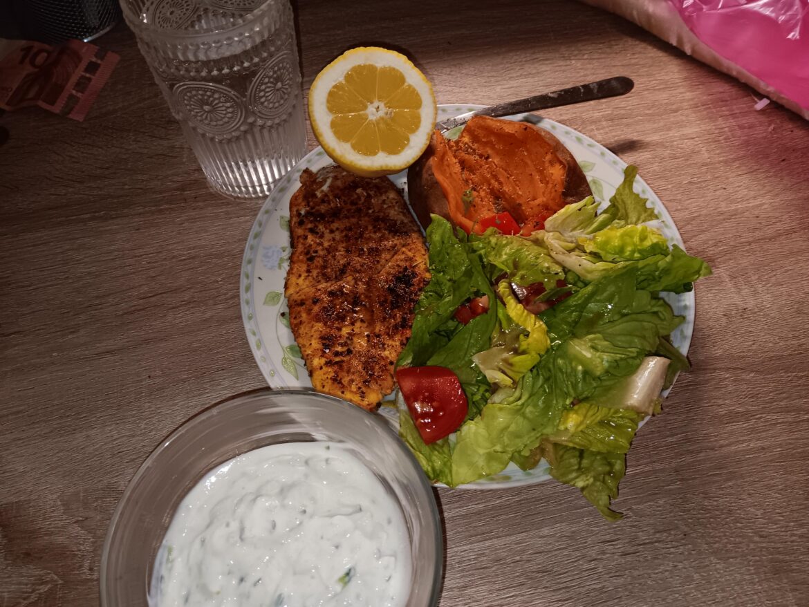 First post here - chicken breast, sweet potato, tzatziki and a simple salad!