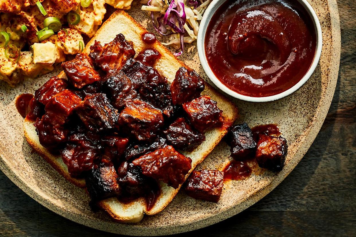 Credit: Victor Protasio / Food Styling by Torie Cox & John Somerall / Prop Styling by Audrey Davis