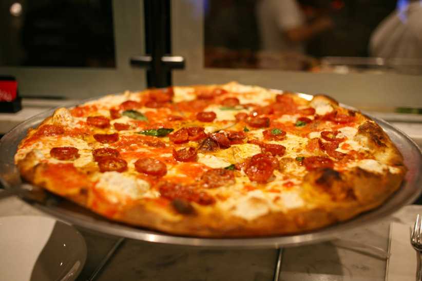 15 Best Pizza Spots in NYC Locals Actually Love (All 5 Boroughs)