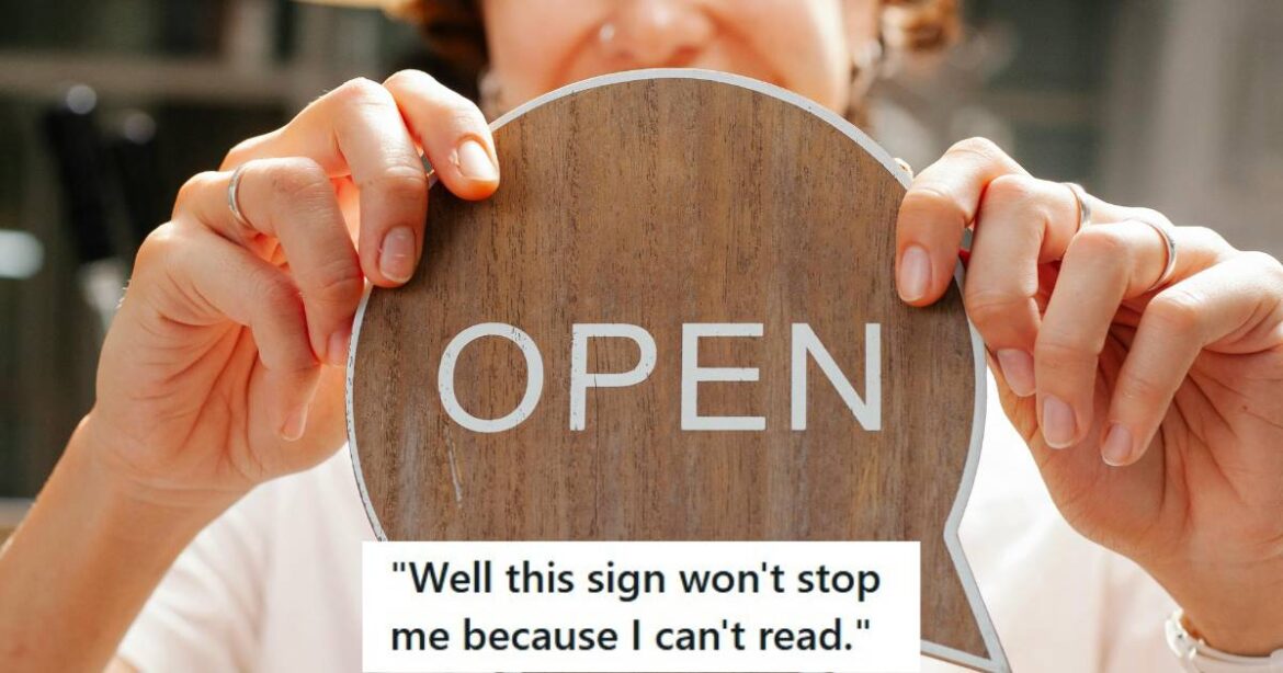 Restaurant Diner Refused To Leave Even After The Employee Told Him That Dine-In Wasn’t Allowed, So Eventually The Employee Threatened To Call The Police » TwistedSifter Woman holding an OPEN sign