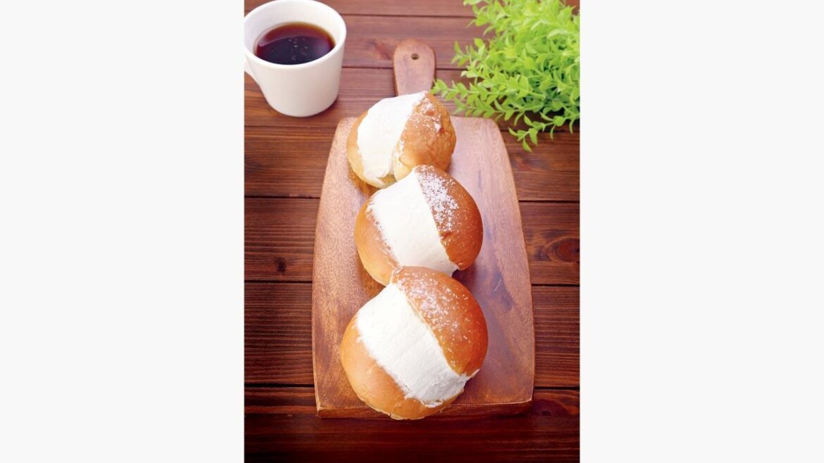 Maritozzo; (right) Nikhil Jain