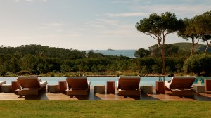 Villa Escondido via Highstay