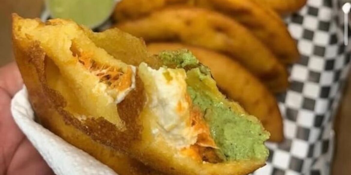 Venezuelan food truck marks anniversary, National Empanada Day