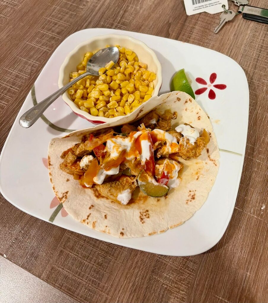 Loaded Chicken Street Taco & Corn (410 calorie)