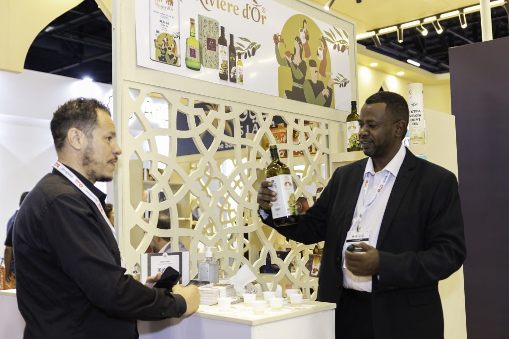 Ombada (right) presents Riviere d’Or olive oils from Tunisia 